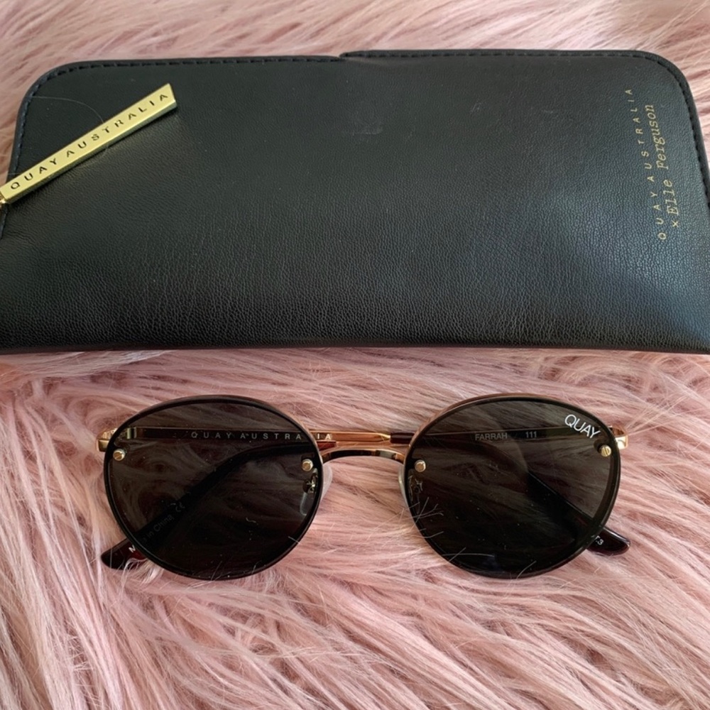 Quay x Elle Ferguson Round Sunglasses
